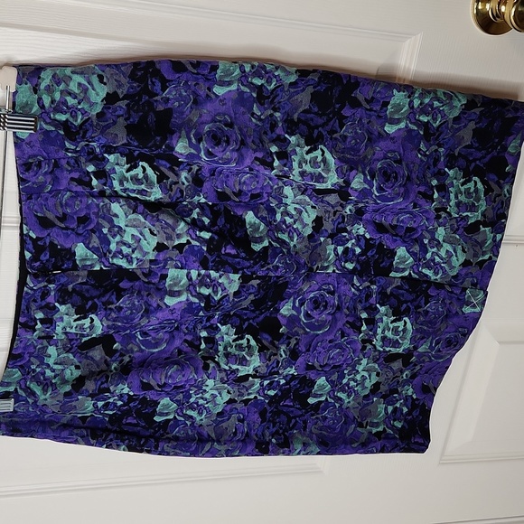 Talbots floral mini pencil skirt purple teal NWT fully lined - Picture 3 of 9